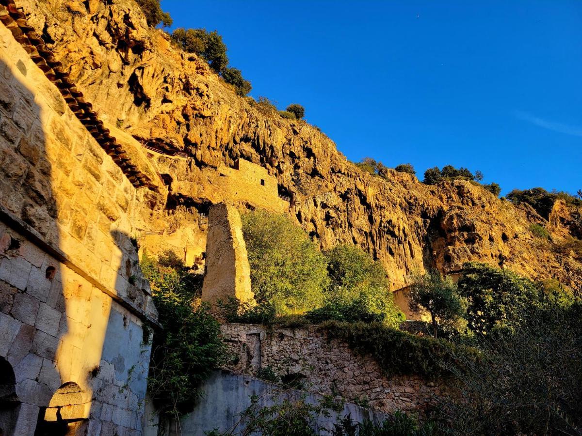 Le Rocher Appartement Cotignac Bagian luar foto