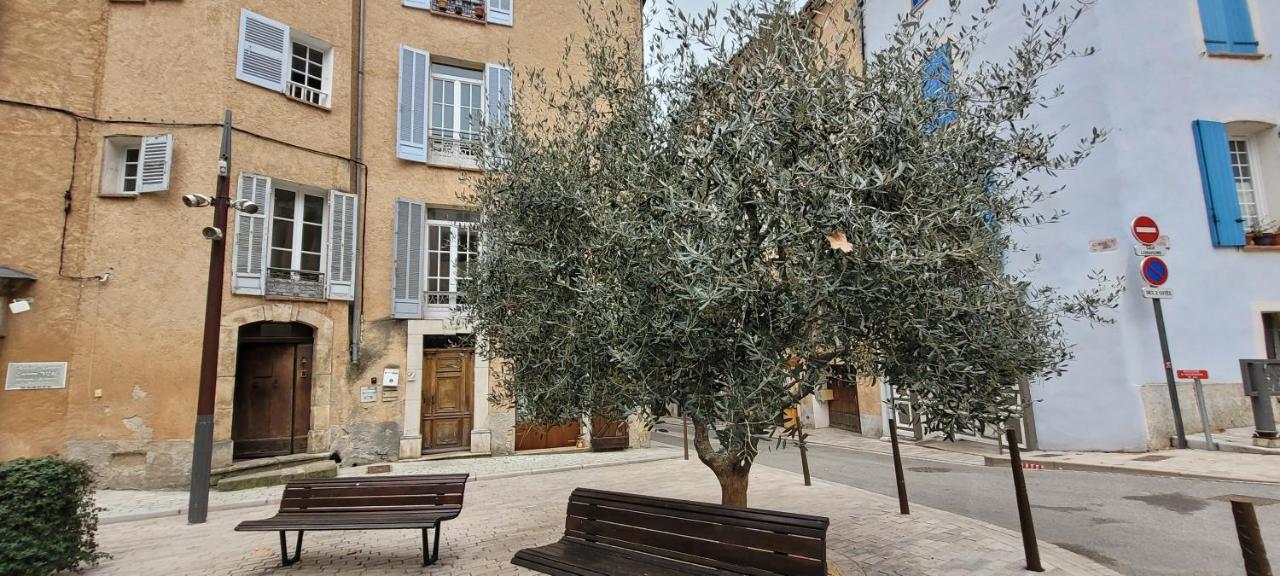 Le Rocher Appartement Cotignac Bagian luar foto